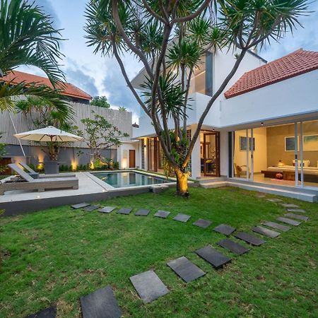 Villa Gemuk Seminyak Eksteriør billede